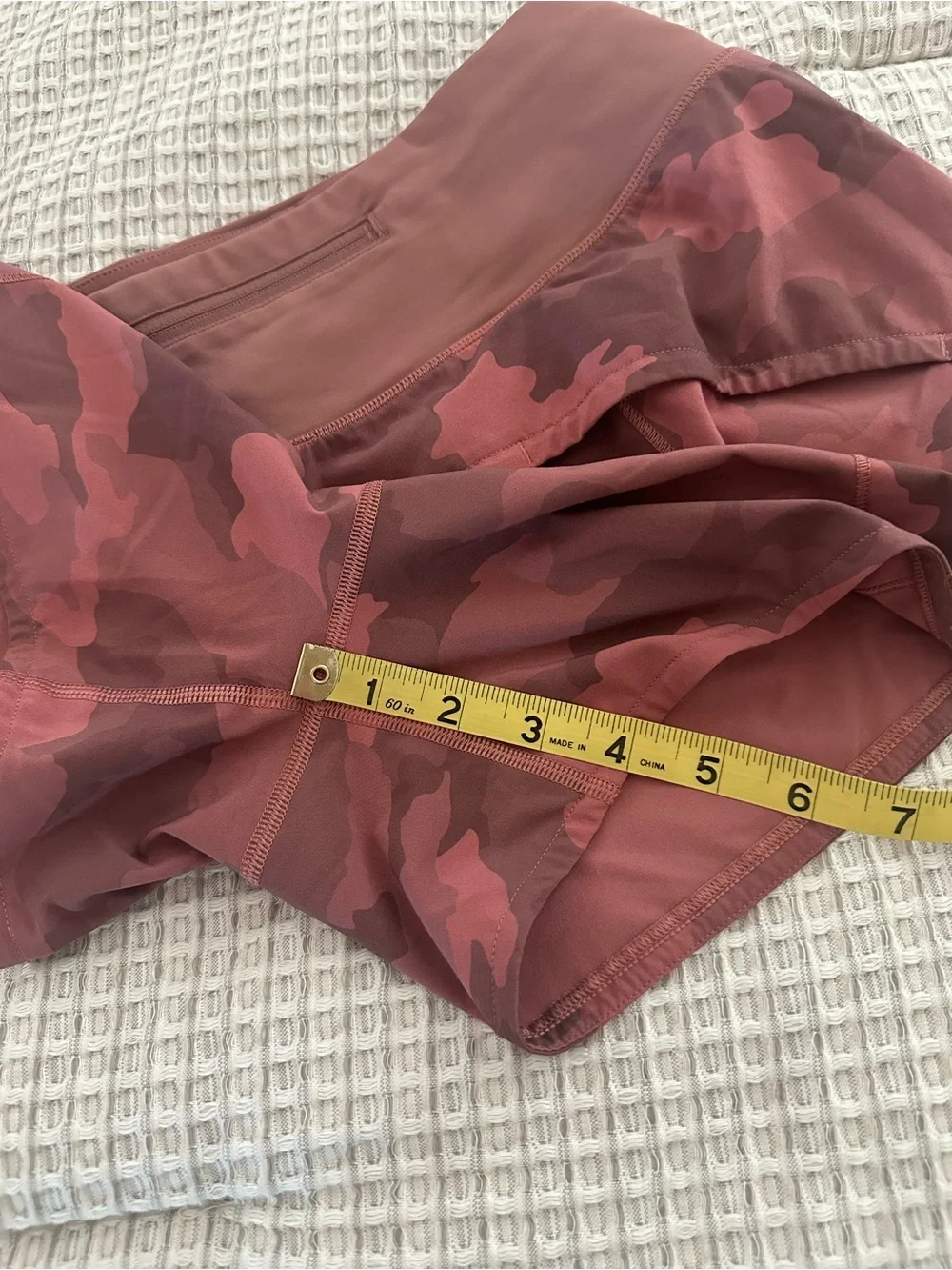 Lululemon Speed Up HR Short 2.5" - Heritage 365 Camo Brier Rose Multi - Size 6 - Picture 9 of 12
